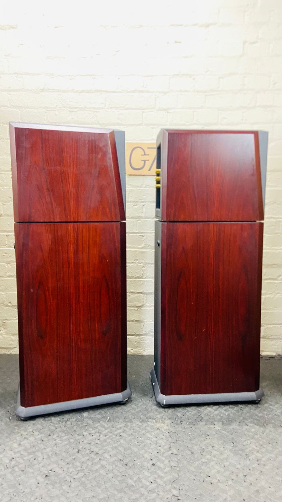RUARK SOLSTICE FLOOR STANDING SPEAKERS