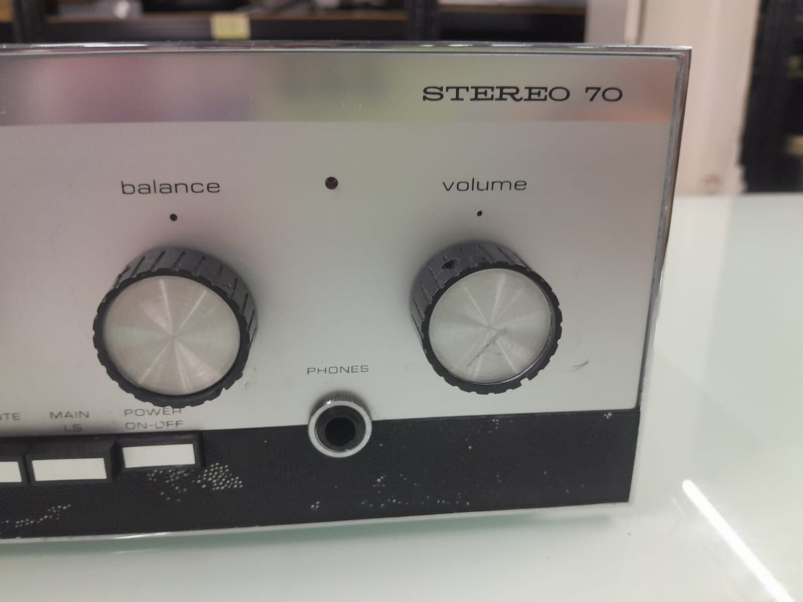 LEAK STEREO 70 AMPLIFIER