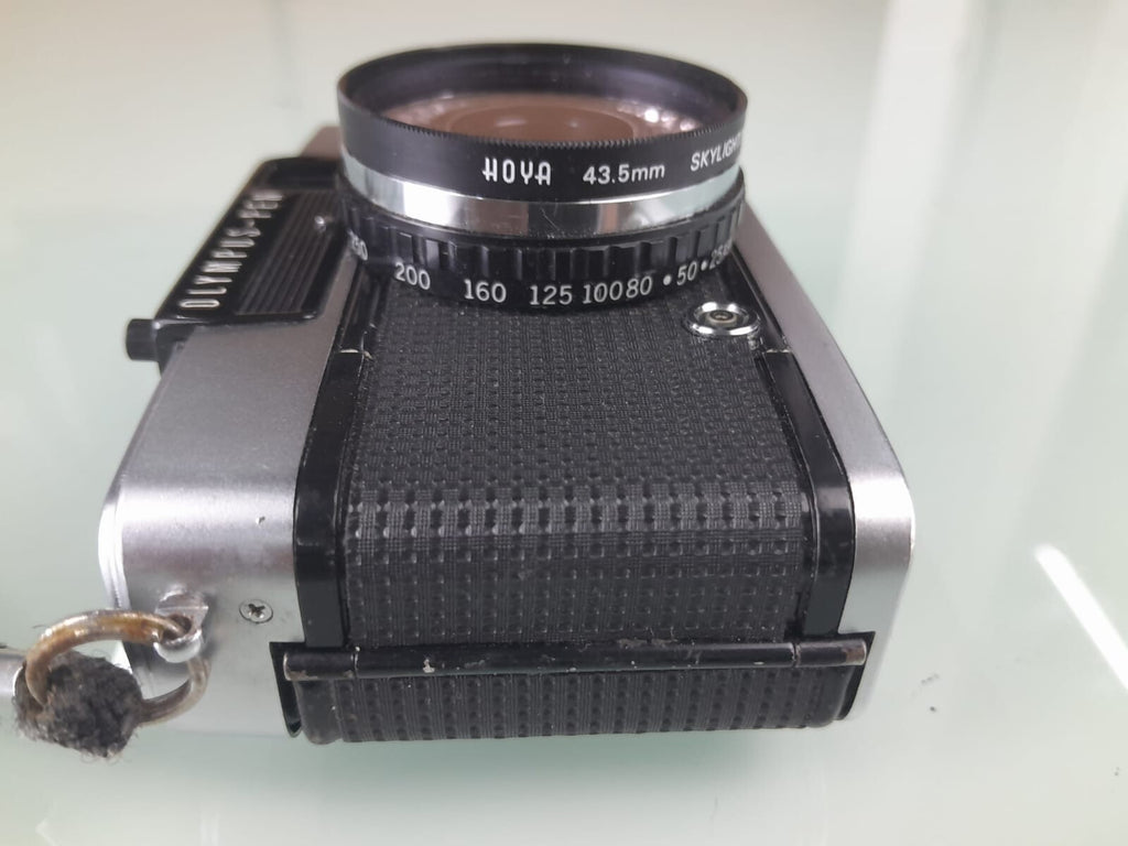 OLYMPUS PEN EE 3 FILM CAMERA D.ZUIKO F=28MM 1:3.5 LENS