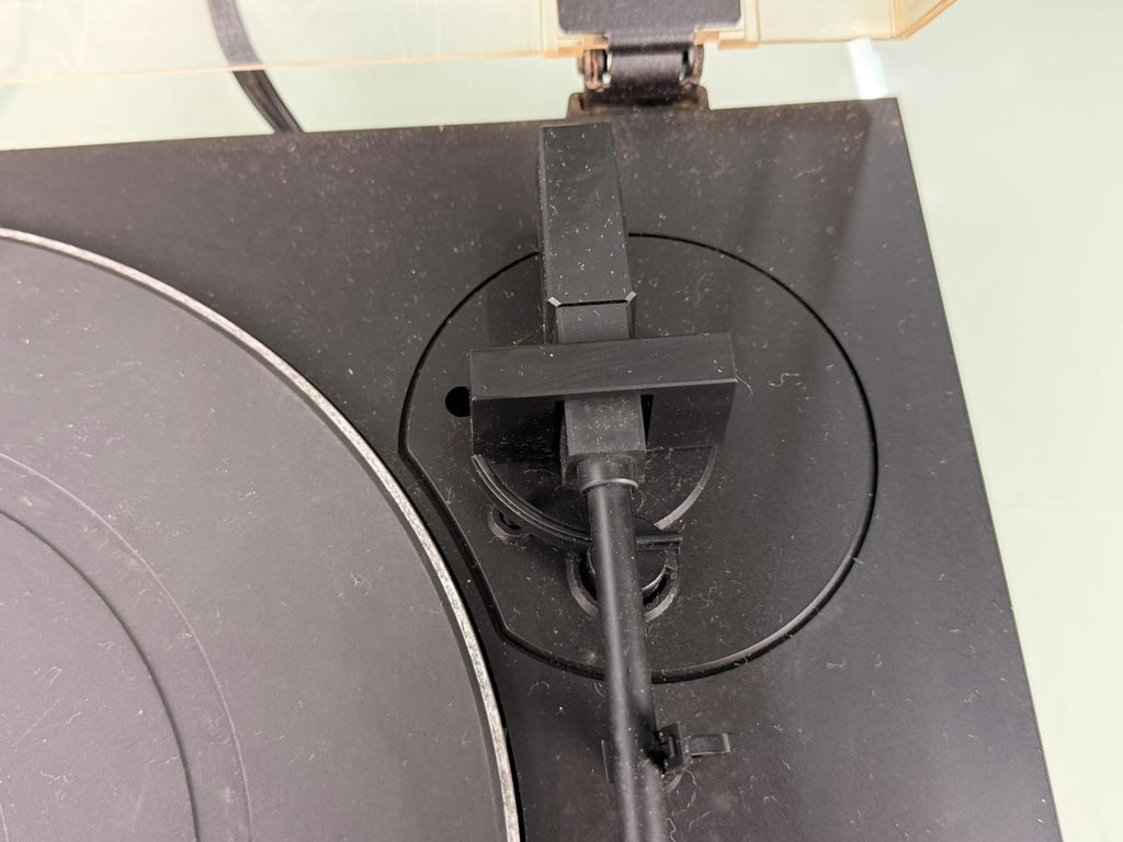 PIONEER PL 130 AUTO RETURN STEREO TURNTABLE