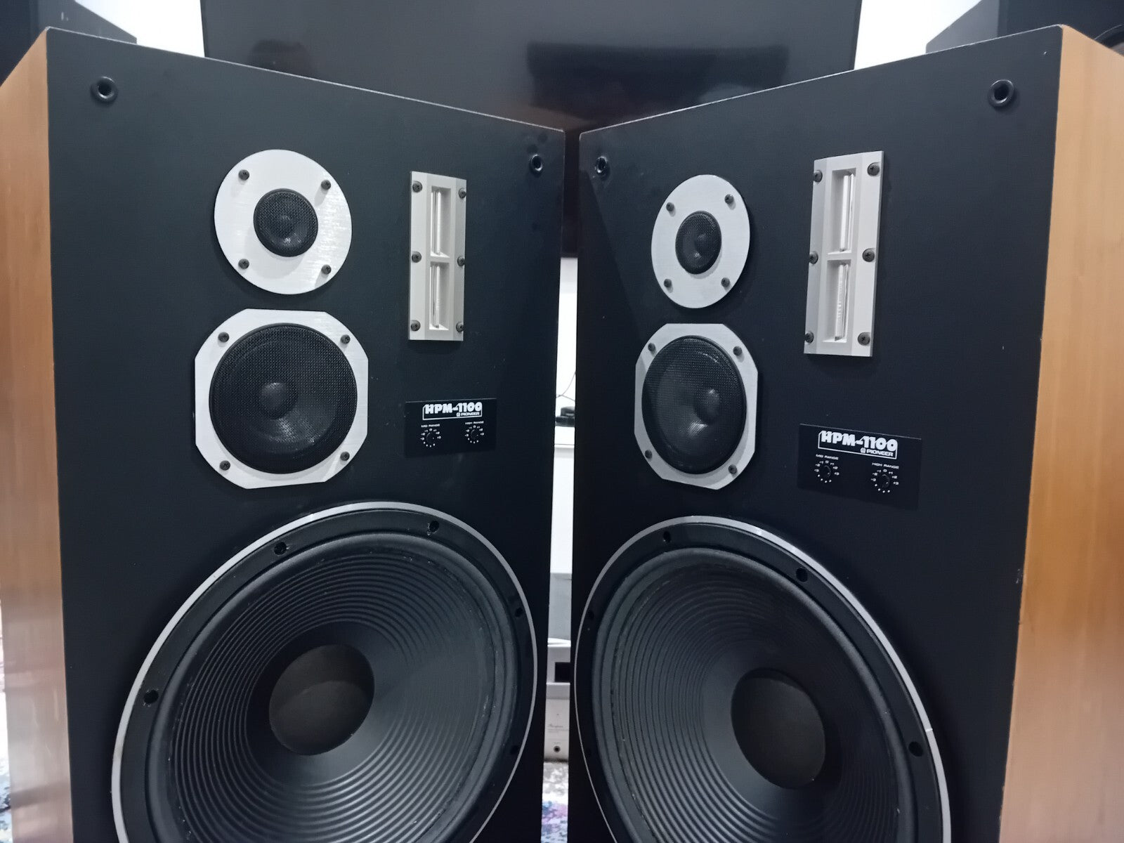 SUPER RARE TOP OF THE LINE PIONEER HPM 1100 SPEAKERS