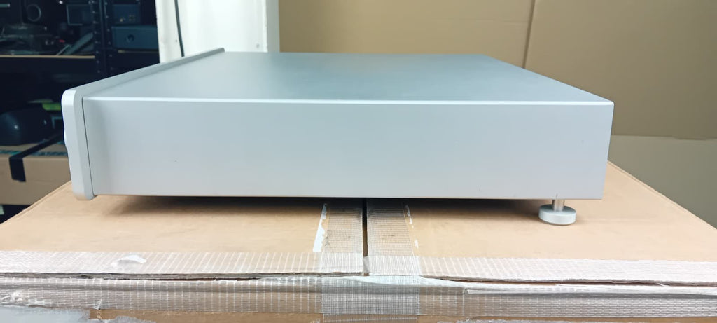 YBA 2 STEREO PRE AMPLIFIER OLOX ELECTRONICS