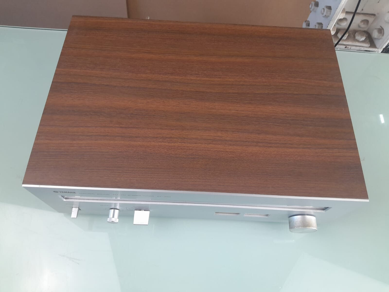 YAMAHA CT 400 NATURAL SOUND AM / FM STEREO TUNER