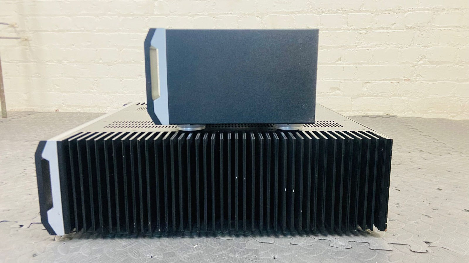 MUSICAL FIDELITY KW 750 POWER AMPLIFIER WITH KW 750 PSU POWER SUPPLY