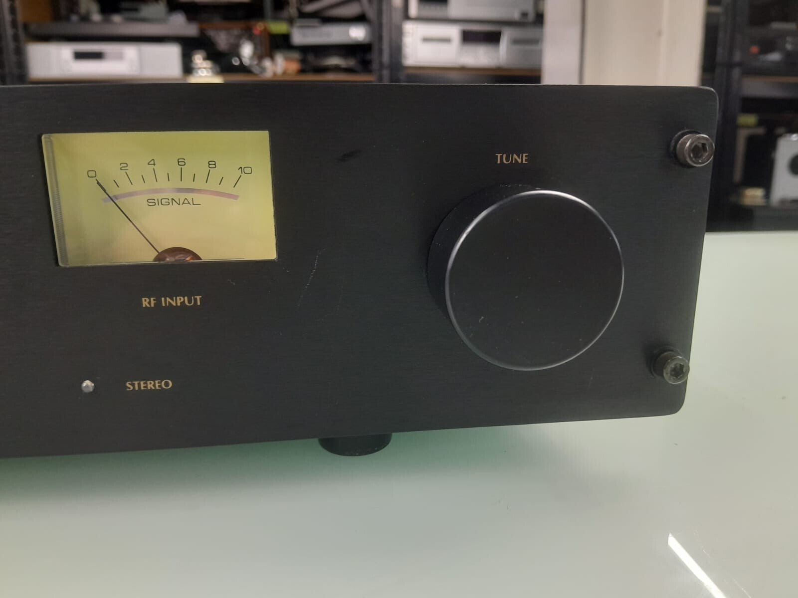 MAGNUM DYNALAB FT 101A ANALOG FM TUNER