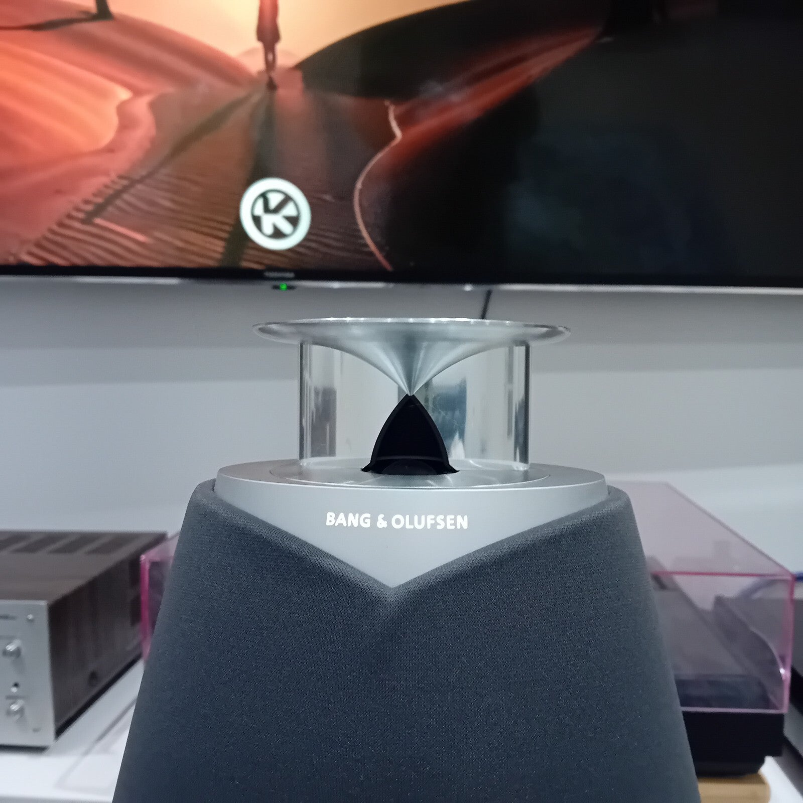 BANG & OLUFSEN BEOLAB 20 ACTIVE WIRELESS SPEAKERS