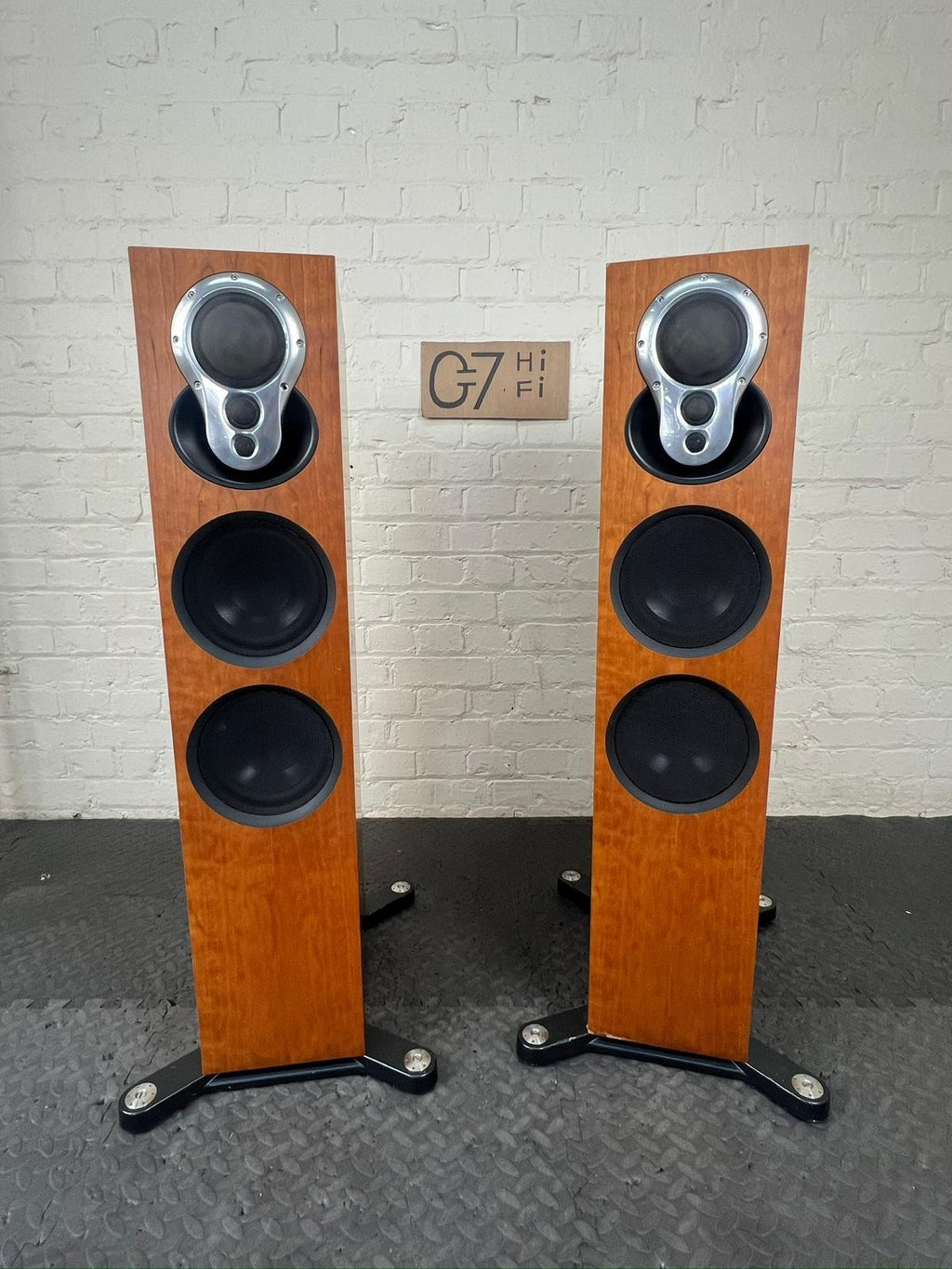 LINN AKURATE 242 FLOOR STANDING SPEAKERS