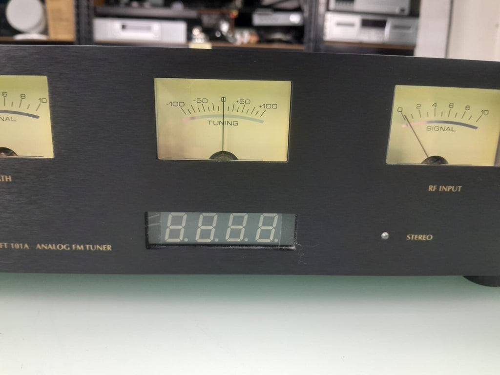 MAGNUM DYNALAB FT 101A ANALOG FM TUNER