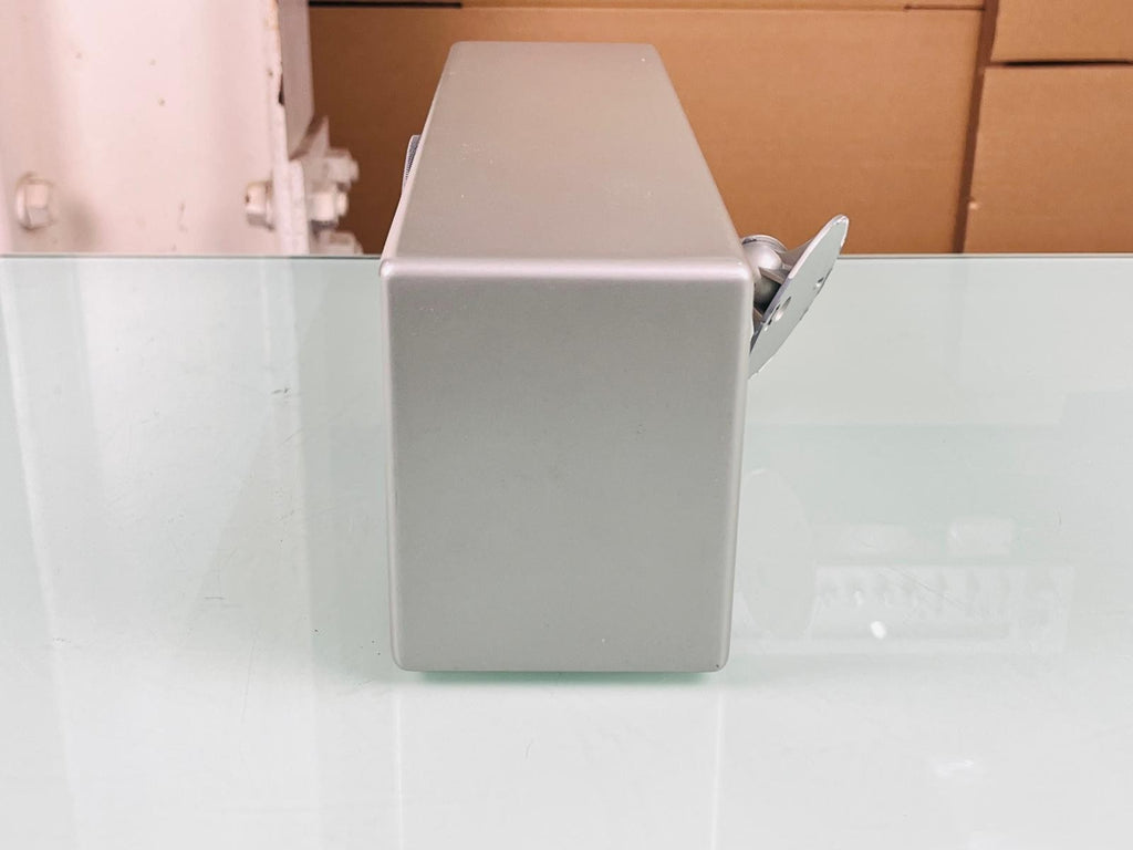 MONITOR AUDIO RADIUS 180 CENTER SPEAKER WITH WALL BRACKET