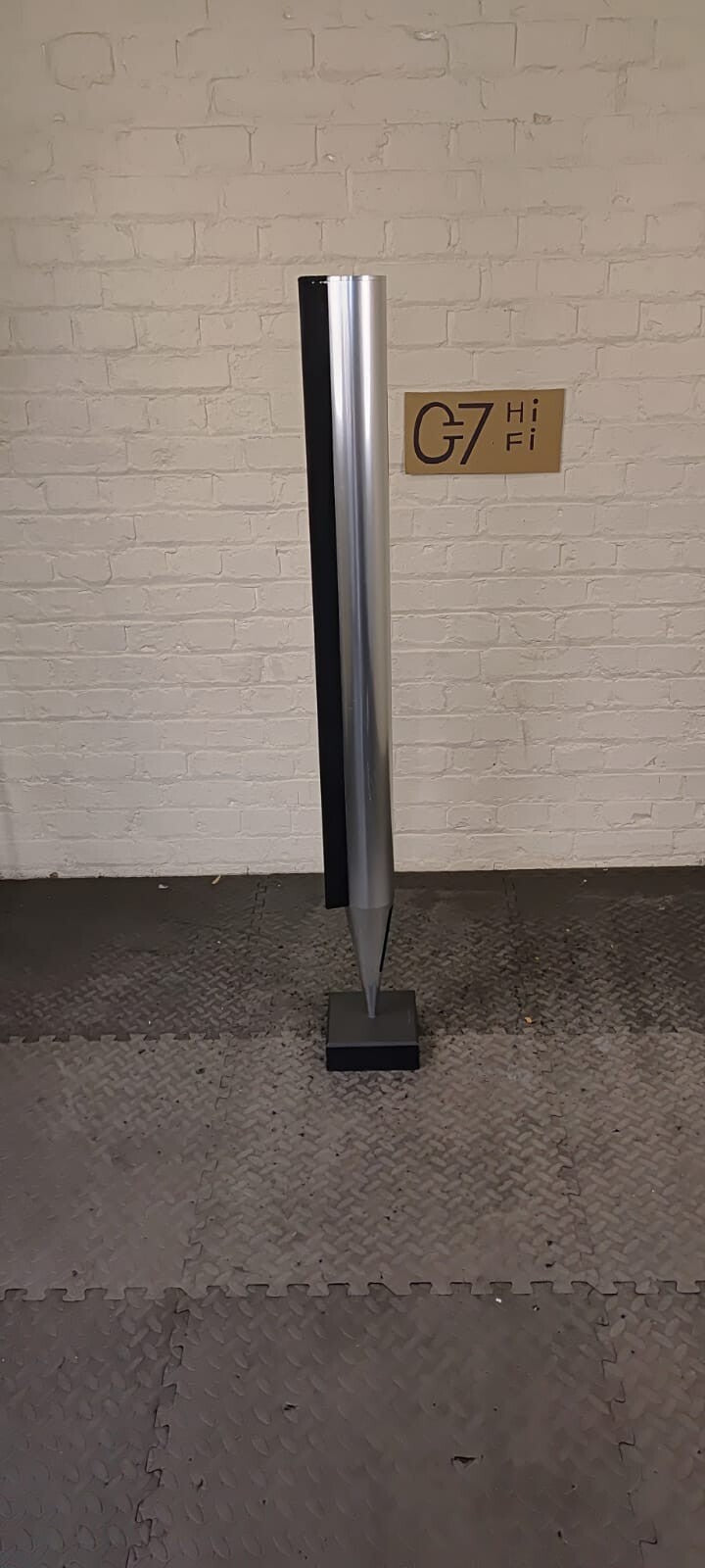 BANG & OLUFSEN B&O BEOLAB 8000 SINGLE FLOOR STANDING SPEAKER