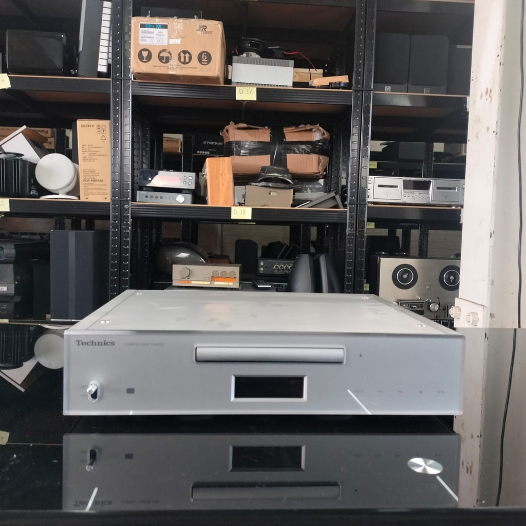 Technics SL-C700 CD Player With Remote