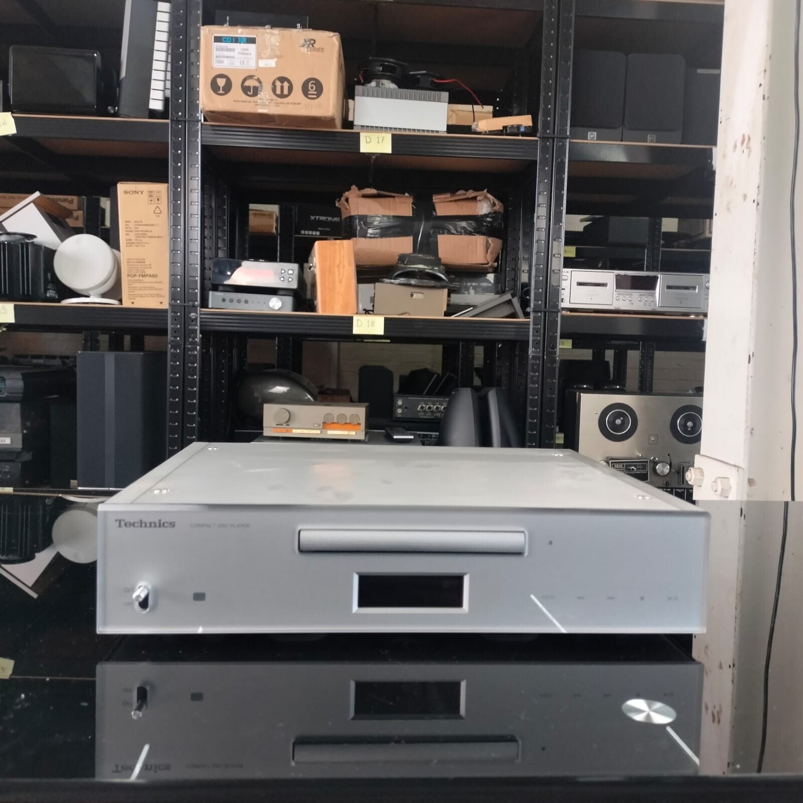 Technics SL-C700 CD Player With Remote