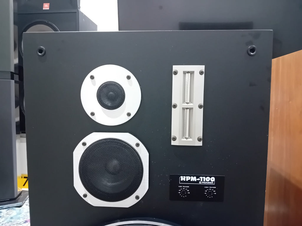 SUPER RARE TOP OF THE LINE PIONEER HPM 1100 SPEAKERS