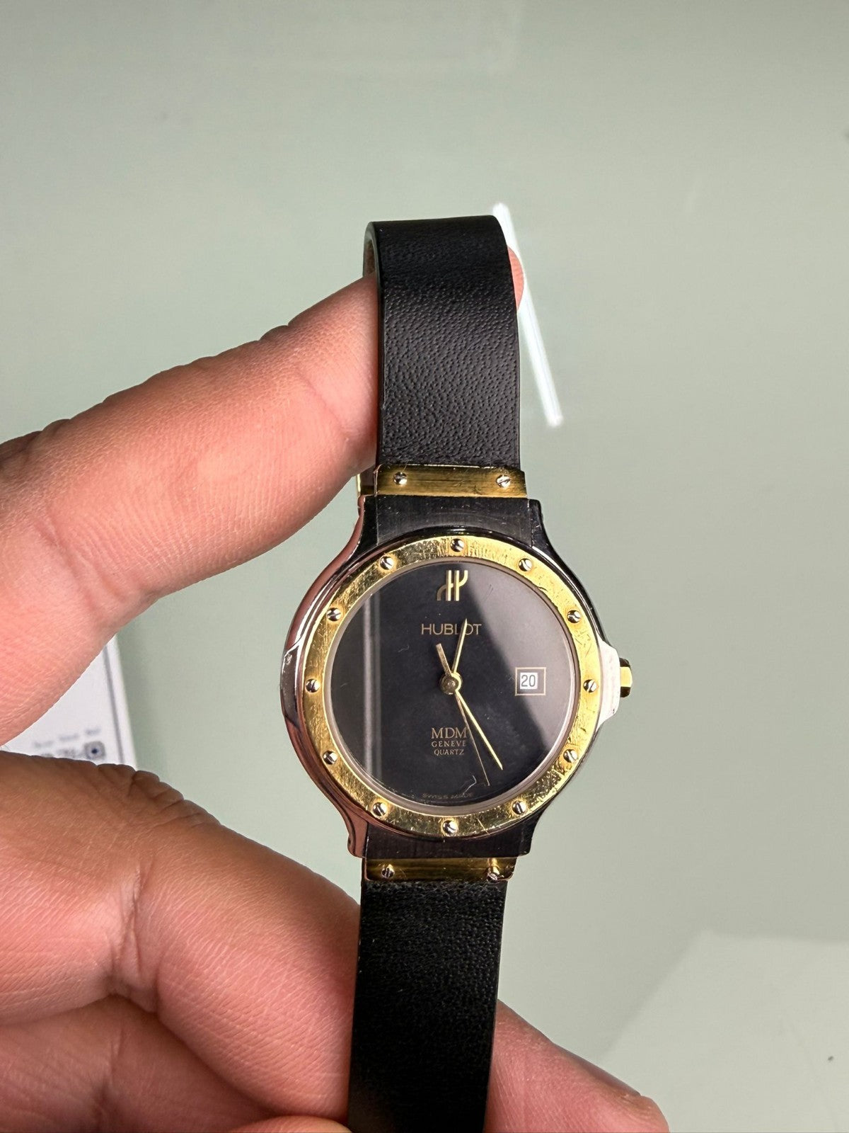 HUBLOT CLASSIC 18K GOLD MDM LADIES S139.10.2 WATCH