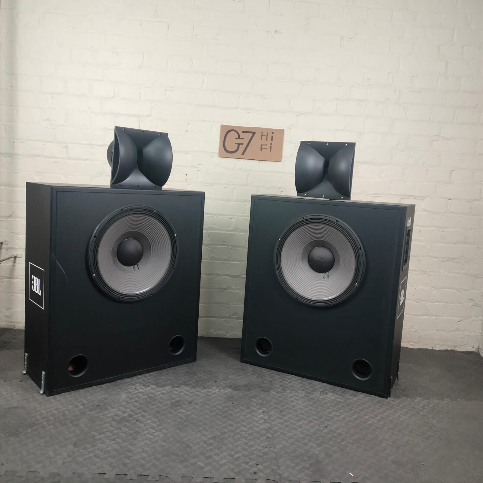 JBL 3678 Bass Subwoofers With JBL PRO 2425 HS Horn Tweeters