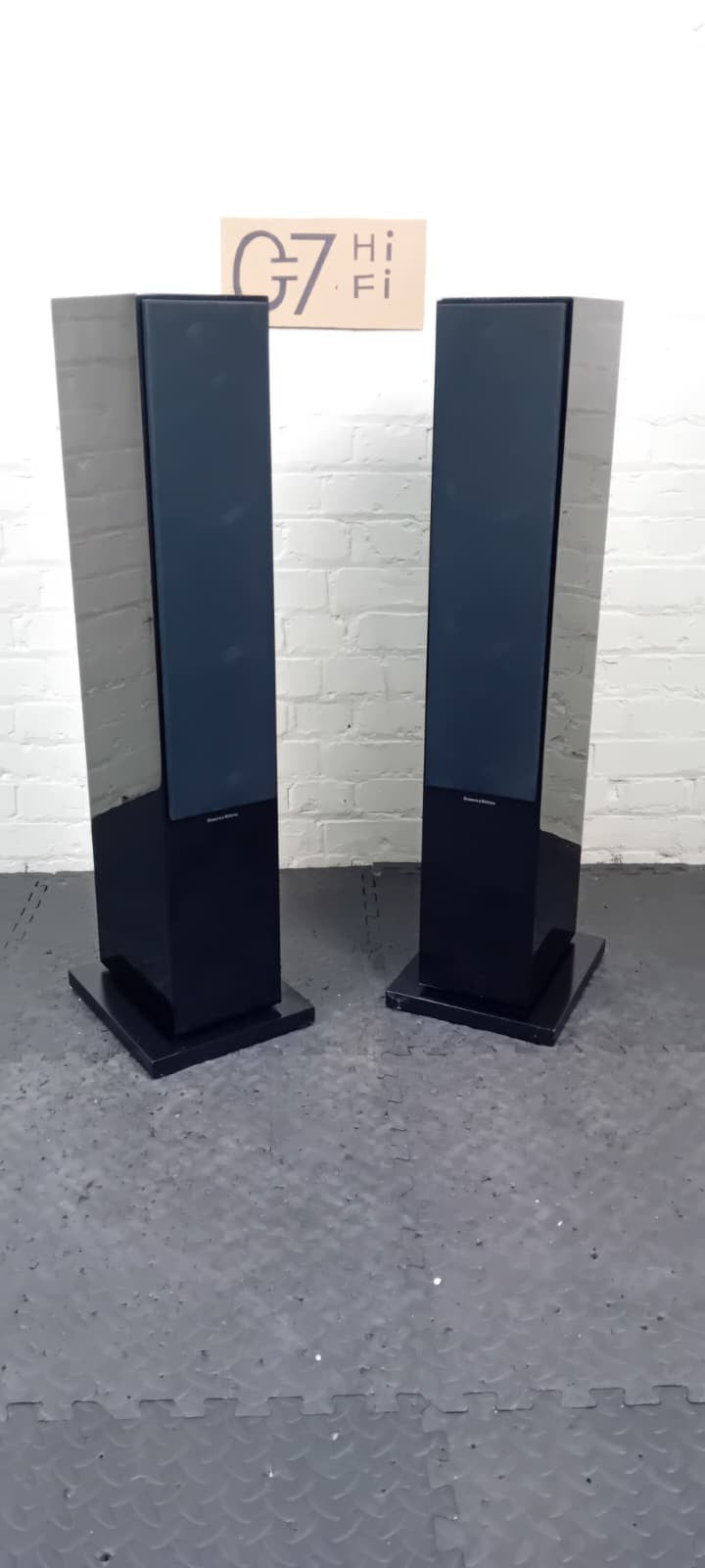 BOWERS & WILKINS B&W CM8 S2 FLOOR STANDING SPEAKERS