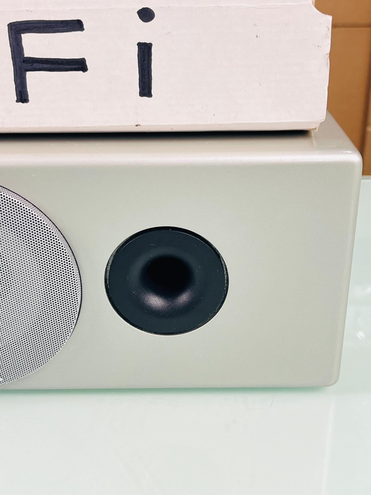 MONITOR AUDIO RADIUS 180 CENTER SPEAKER WITH WALL BRACKET