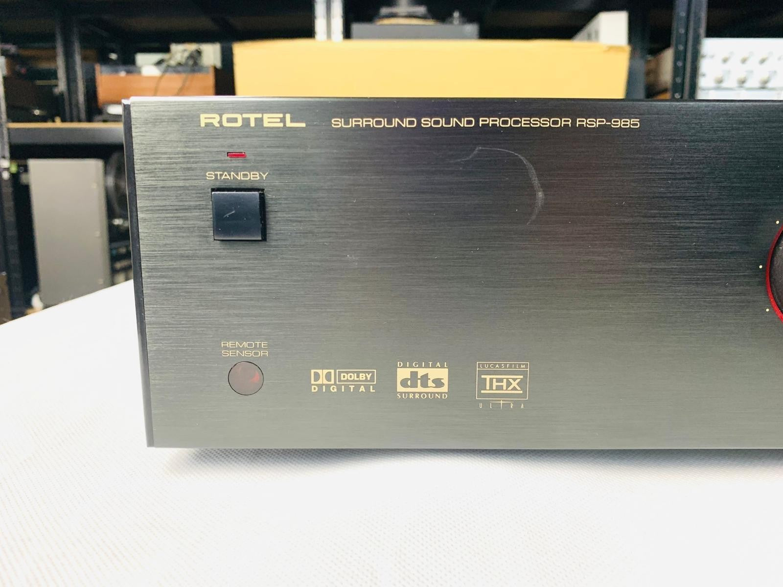 ROTEL RSP 985 SURROUND SOUND PROCESSOR WITH REMOTE