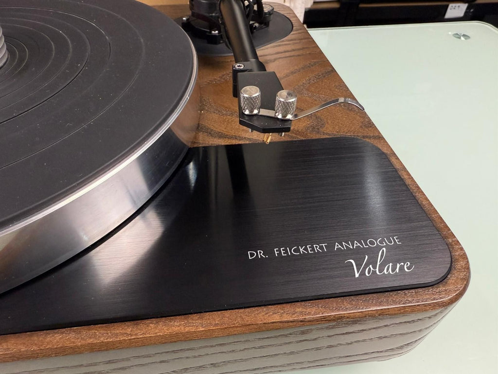 DR FEICKERT VOLARE TURNTABLE WITH ORACLE SME 345 TONEARM & POWER SUPPLY