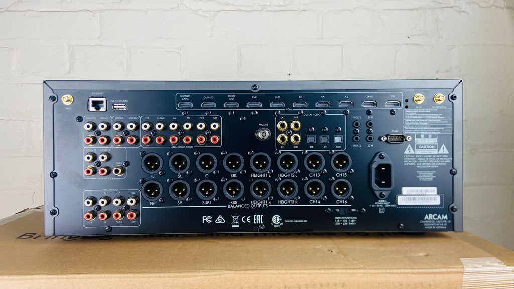 ARCAM AV40 AV RECEIVER WITH REMOTE