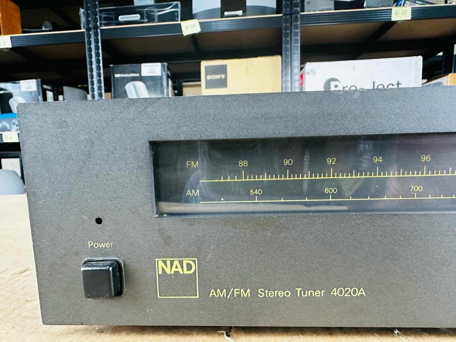 NAD 4020A AM/FM Stereo Tuner
