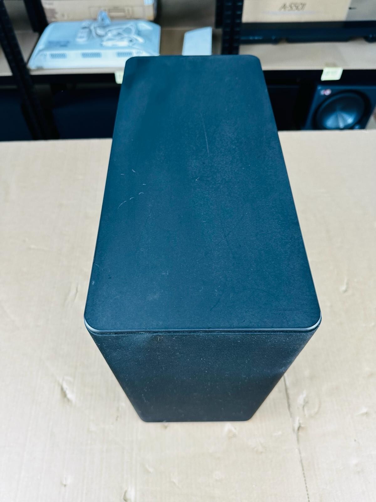 LG 94T1-W Speaker System subwoofer