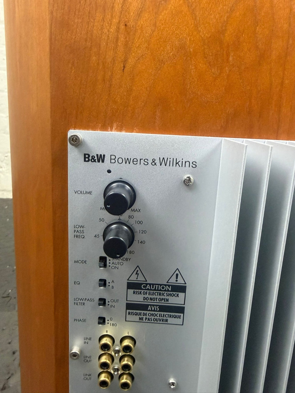 B&W BOWERS & WILKINS ASW 825 ACTIVE SUBWOOFER