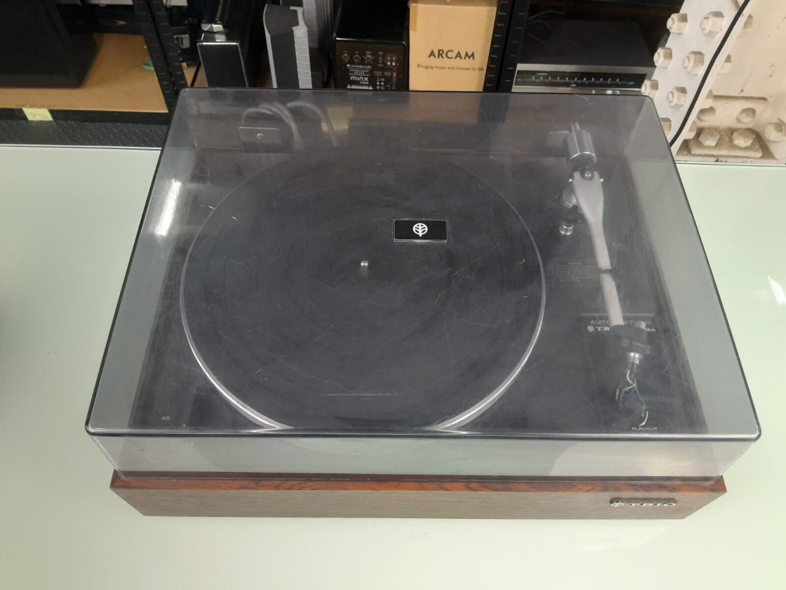 TRIO KP 2022 A STEREO TURNTABLE RECORD PLAYER