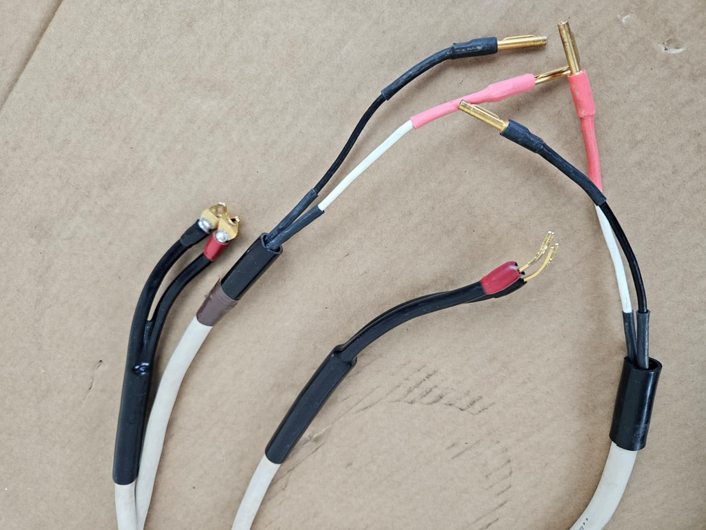 TRANSPARENT MUSICWAVE BI WIRE SPEAKER CABLES
