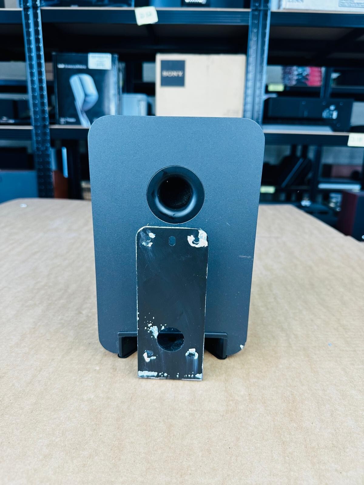 Q Acoustics 2010 Single Speaker With Wall Bracket