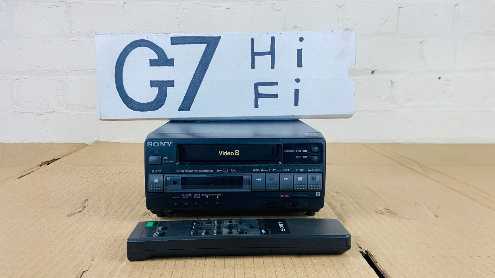SONY EV C3E PAL VIDEO 8 VIDEO CASSETTE RECORDER WITH REMOTE