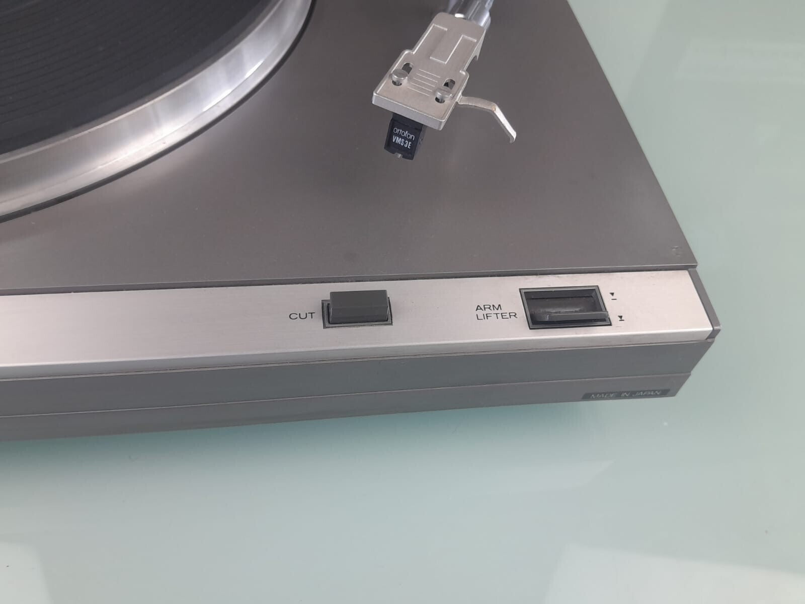 HITACHI HT 324 TURNTABLE