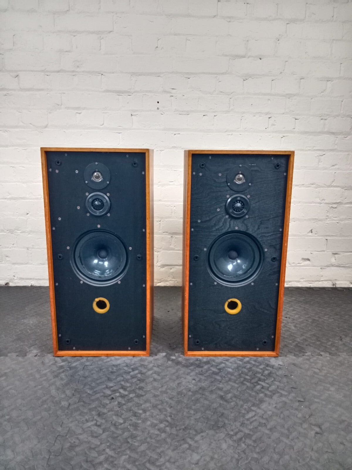 Spendor BC1A with M50 amplifiers Floor Standing Speakers #002
