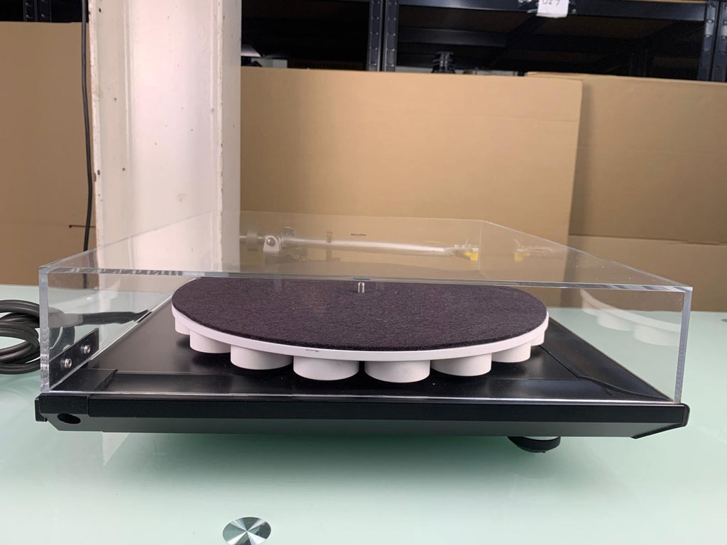 REGA P7 TURNTABLE WITH TT PSU POWER SUPPLY