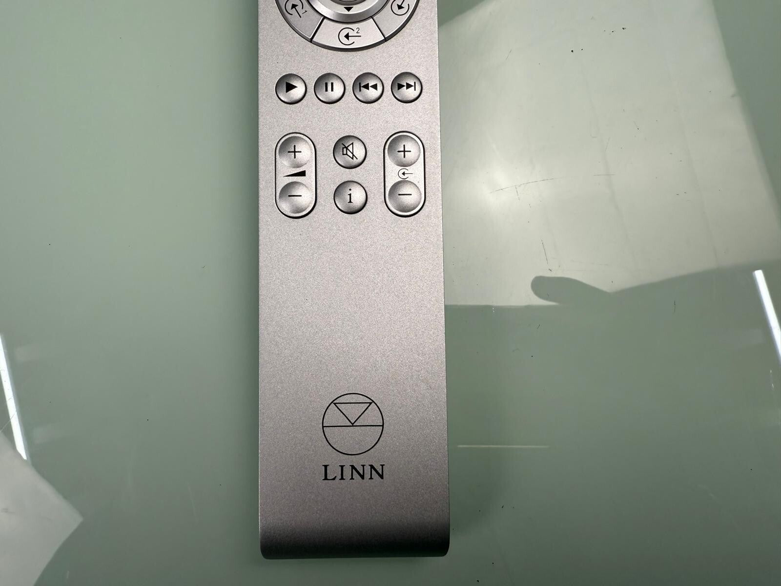 LINN AKURATE SYSTEM HUB POWERED BY DYNAMIK WITH REMOTE INTERTEK