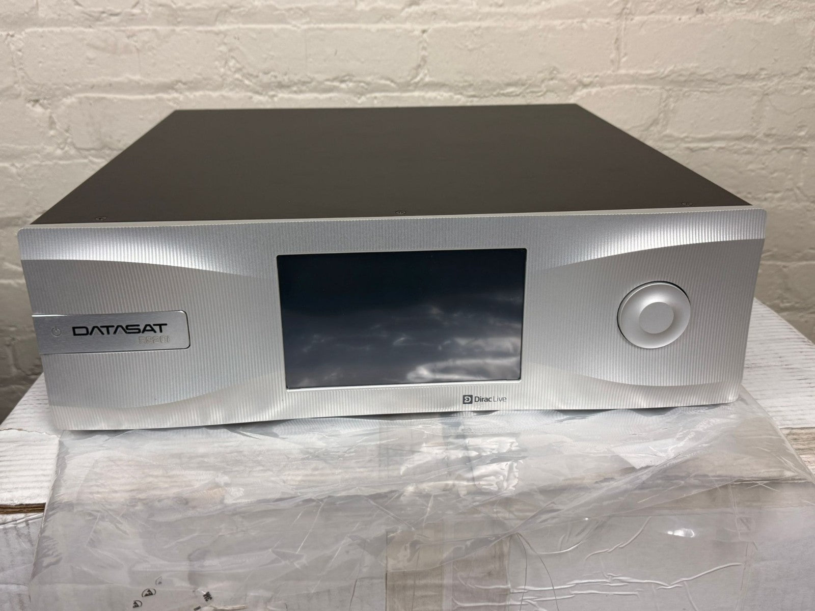 DATASAT RS20i 16-channel surround sound processor CINEMA