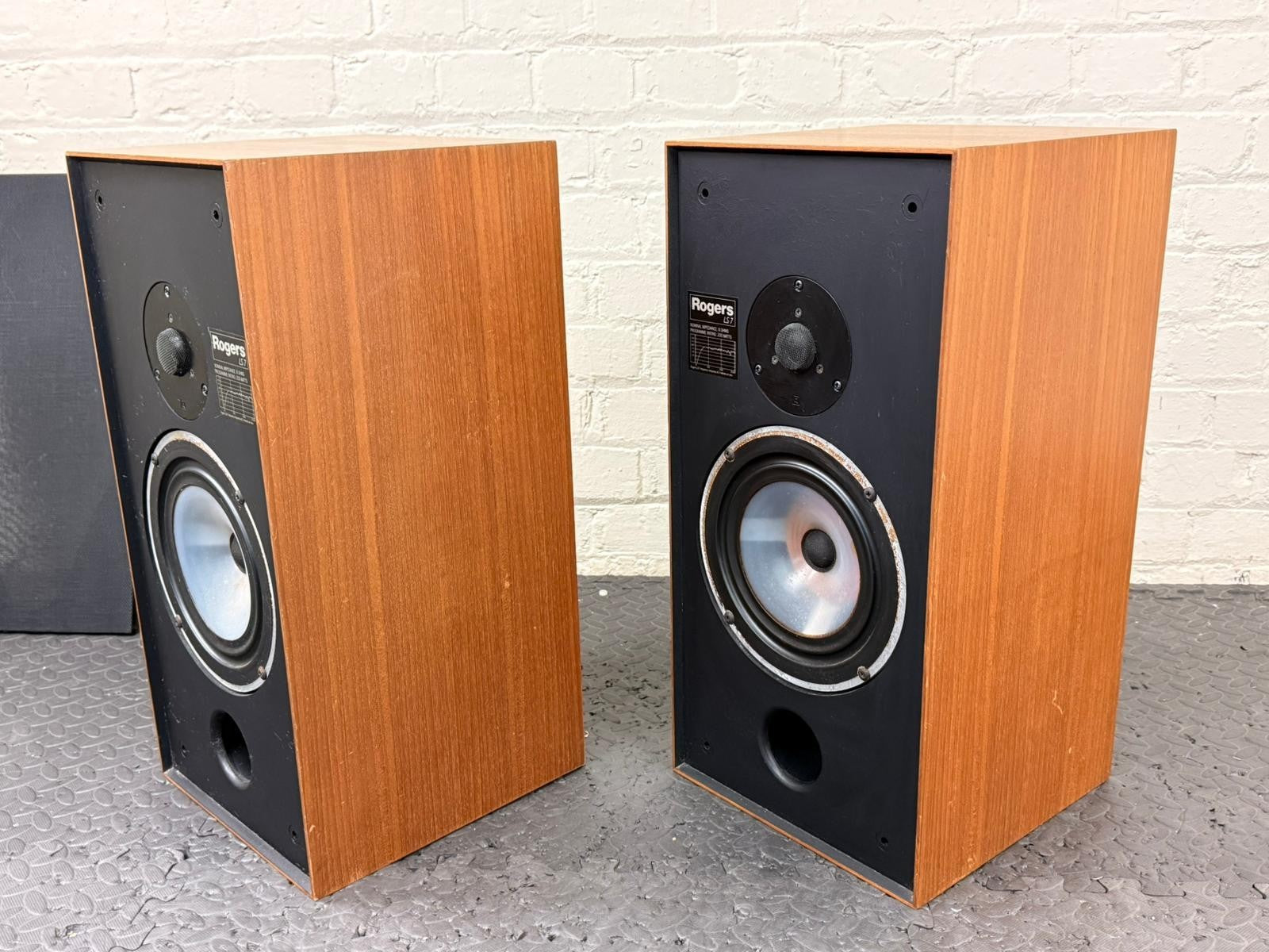 ROGERS LS 7 SPEAKERS