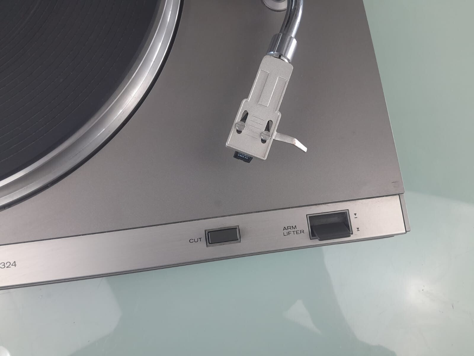 HITACHI HT 324 TURNTABLE