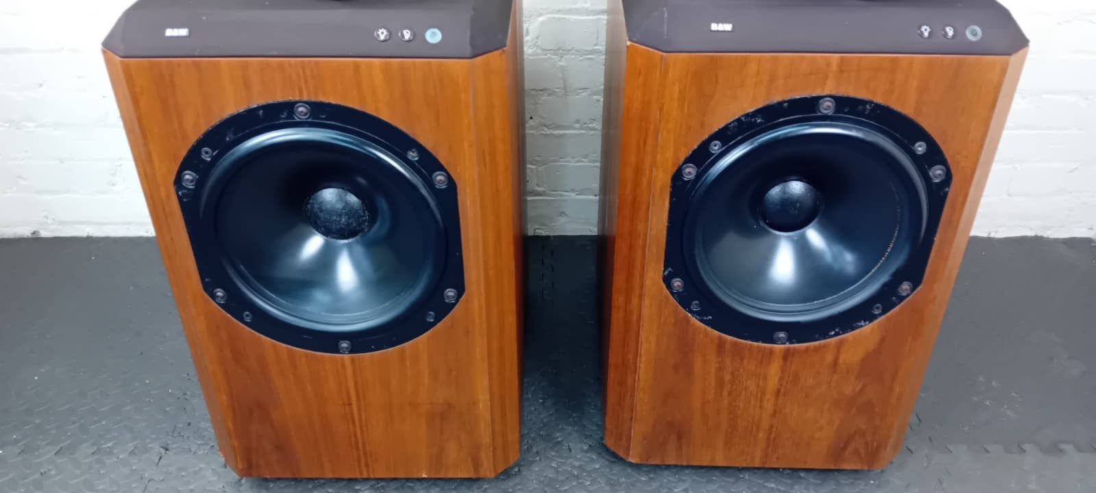 B&W BOWERS & WILKINS 801 SERIES 80 SPEAKERS