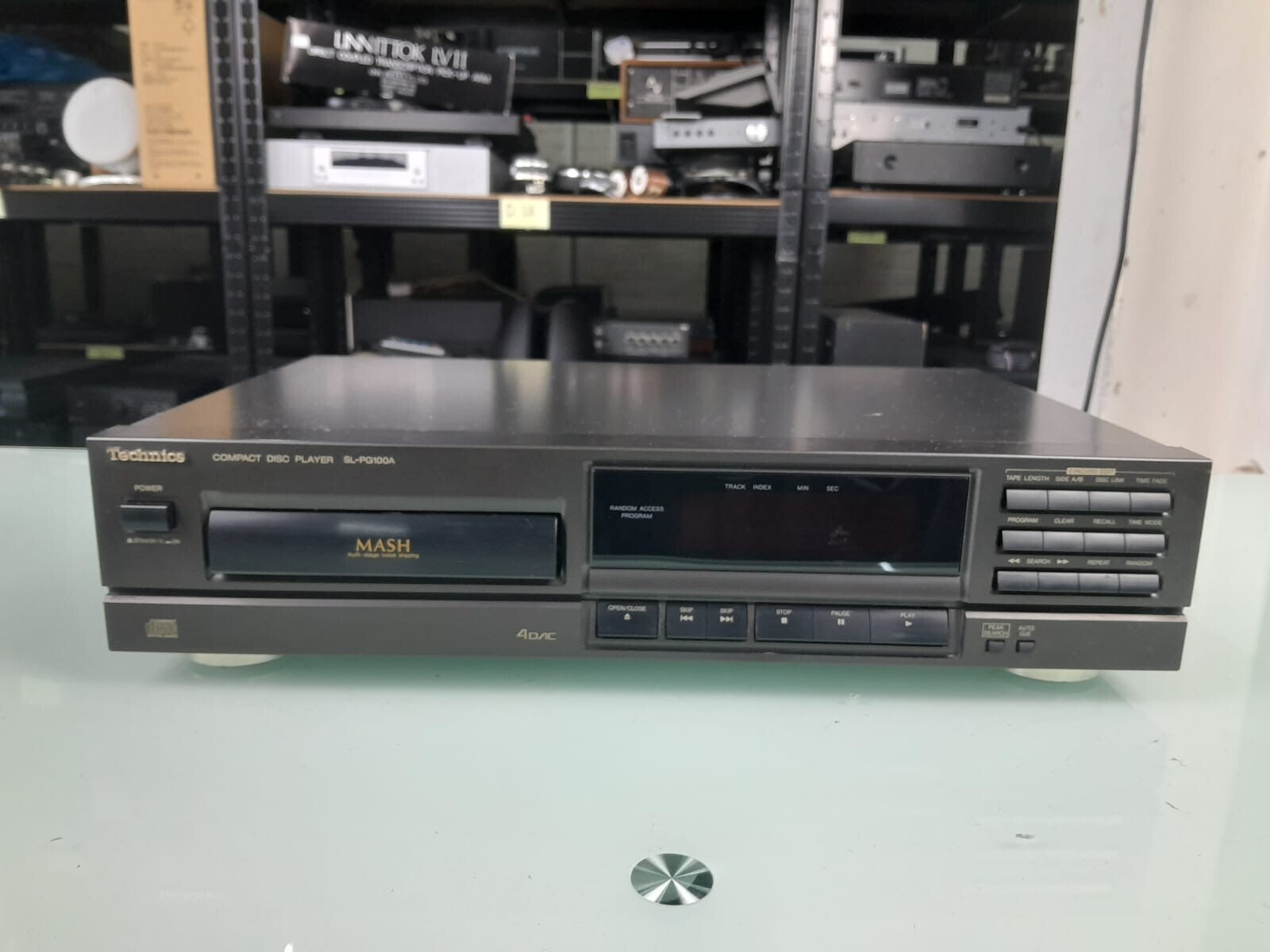 TECHNICS SL PG100A CD PLAYER