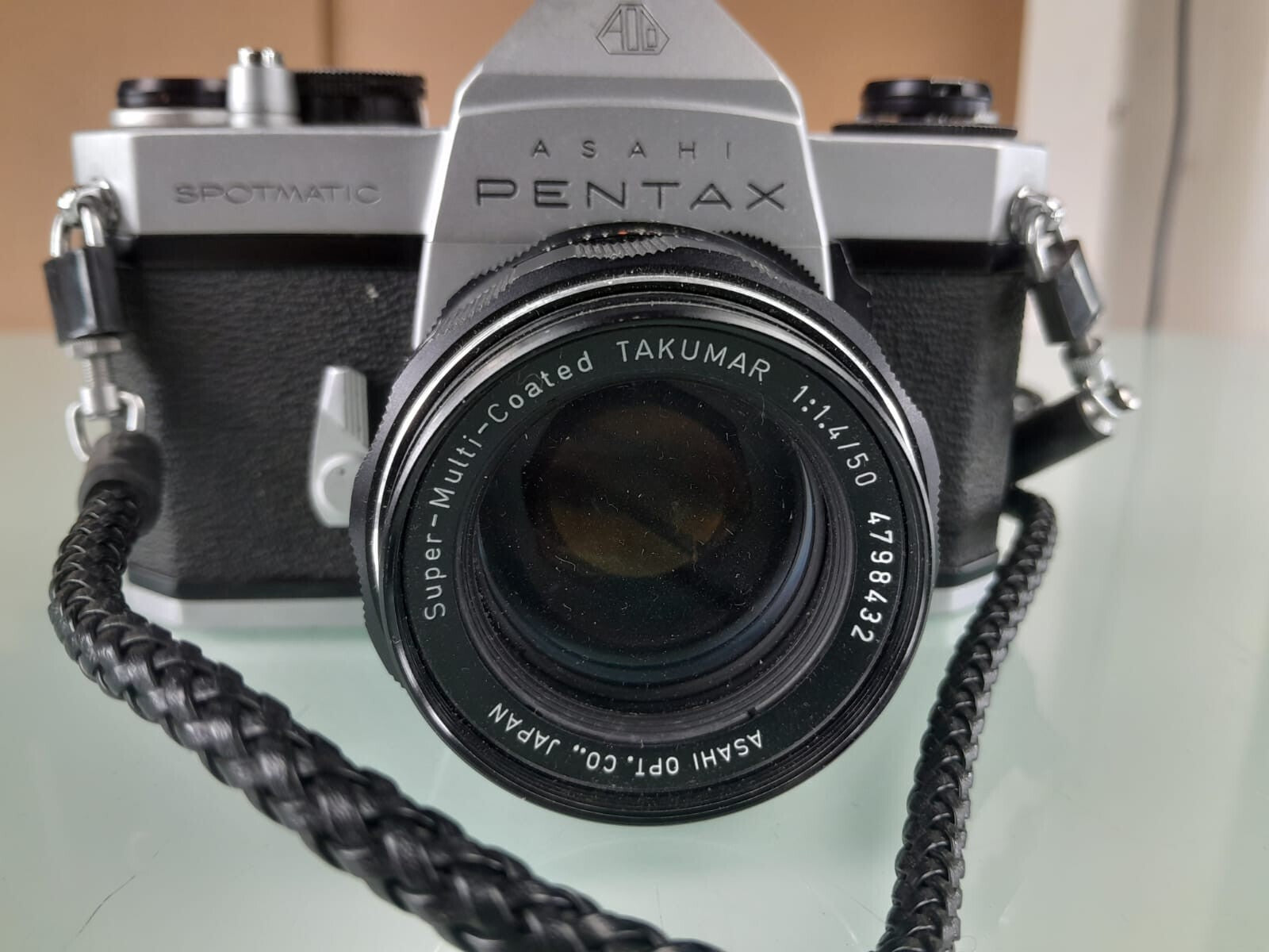 ASAHI PENTAX SPOTMATIC SP II SLR CAMERA SUPER-MULTI-COATED TAKUMAR 1:1.4/50 LENS
