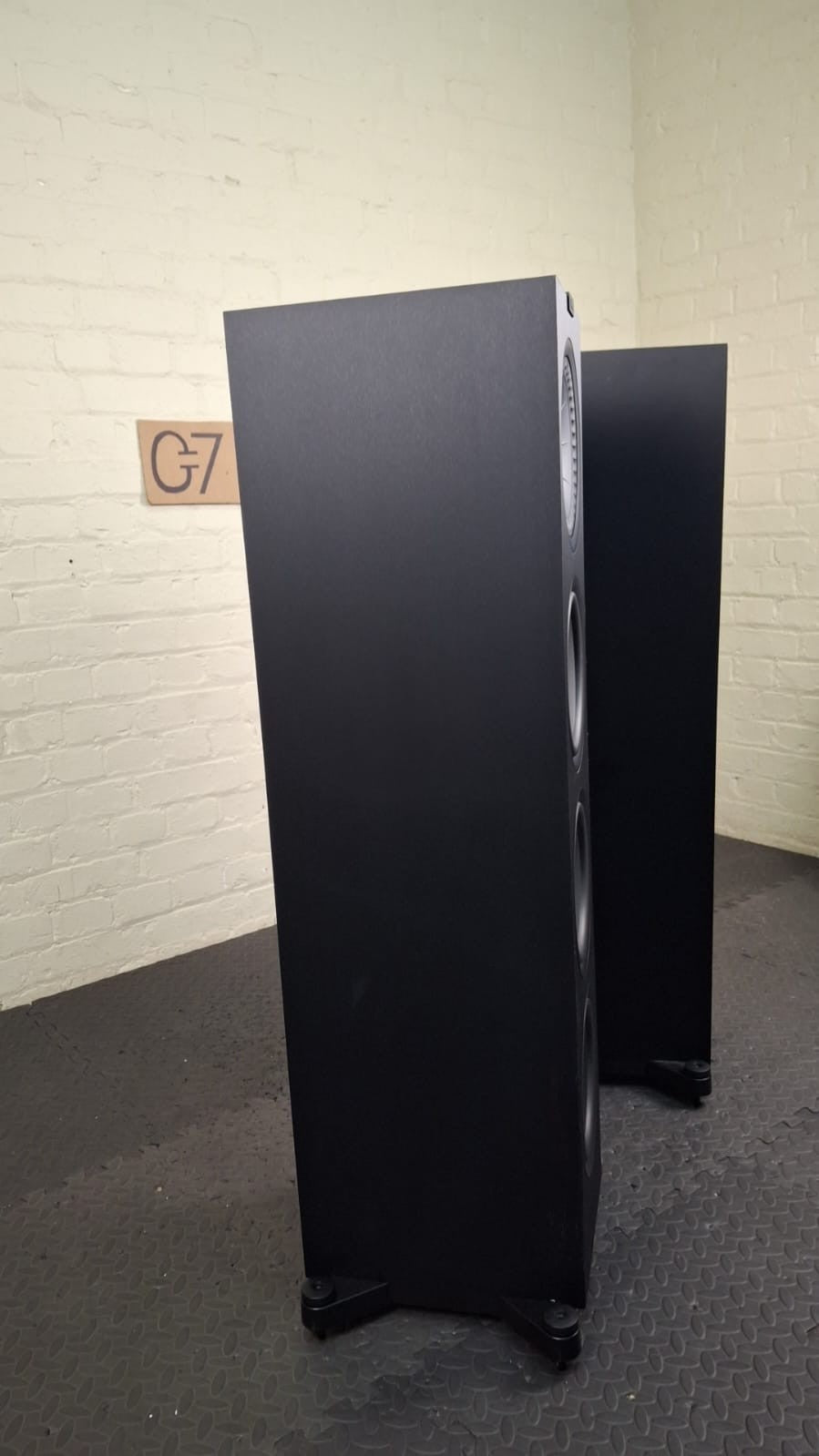 KEF Q950 FLOOR STANDING SPEAKERS