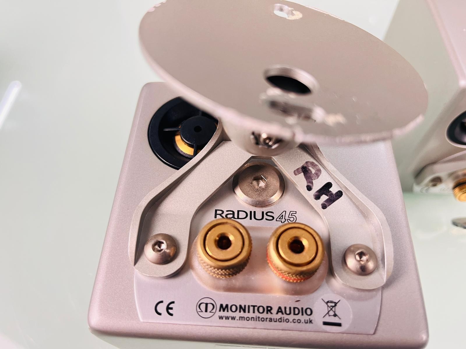 MONITOR AUDIO RADIUS 45 SPEAKERS WITH WALL BRACKETS