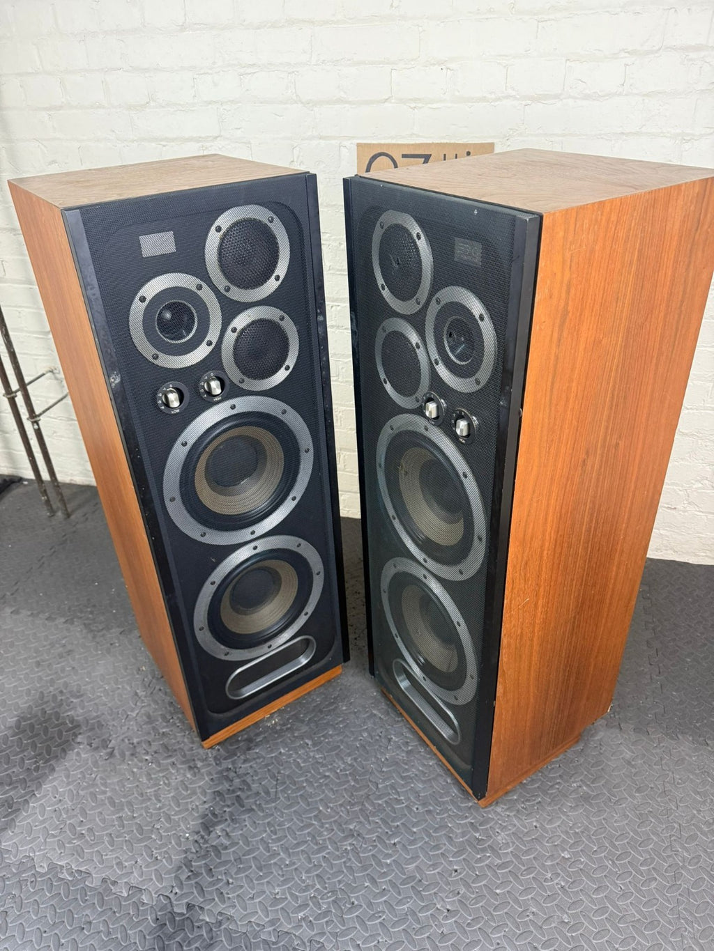 LEGENDARY SUPER RARE WHARFEDALE E90 FLOOR STANDING SPEAKERS