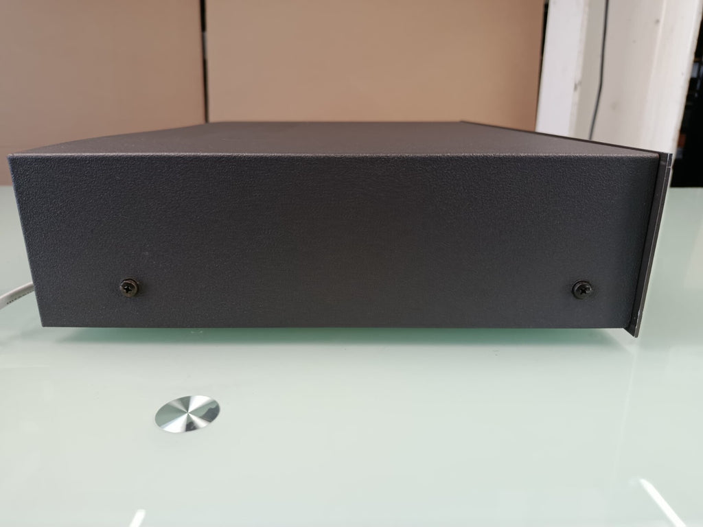 ROTEL RT 1010 AM/FM STEREO TUNER