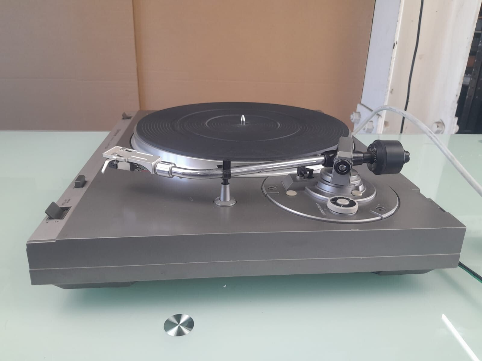 HITACHI HT 324 TURNTABLE