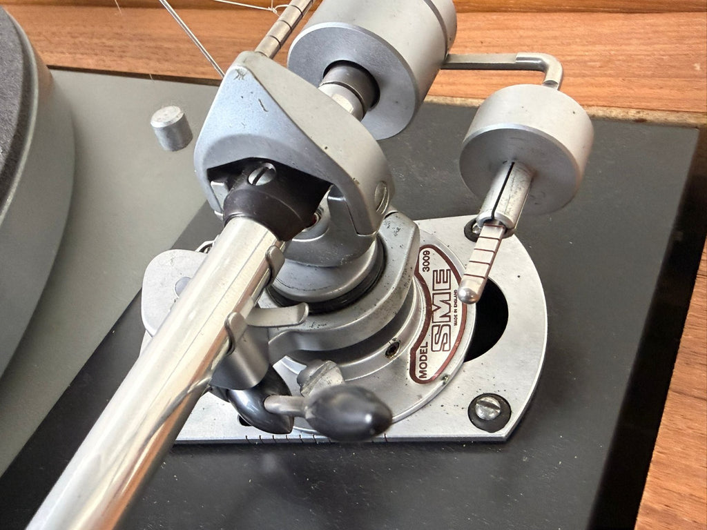 THORENS TD 125 TURNTABLE WITH SME 3009 TONEARM & SHURE M75E CARTRIDGE