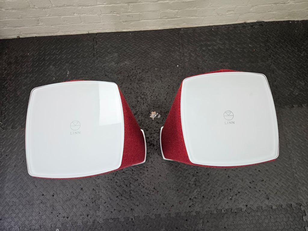 LINN 520 EXAKT SERIES 5 FLOOR STANDING SPEAKERS WITH WHITE STANDS