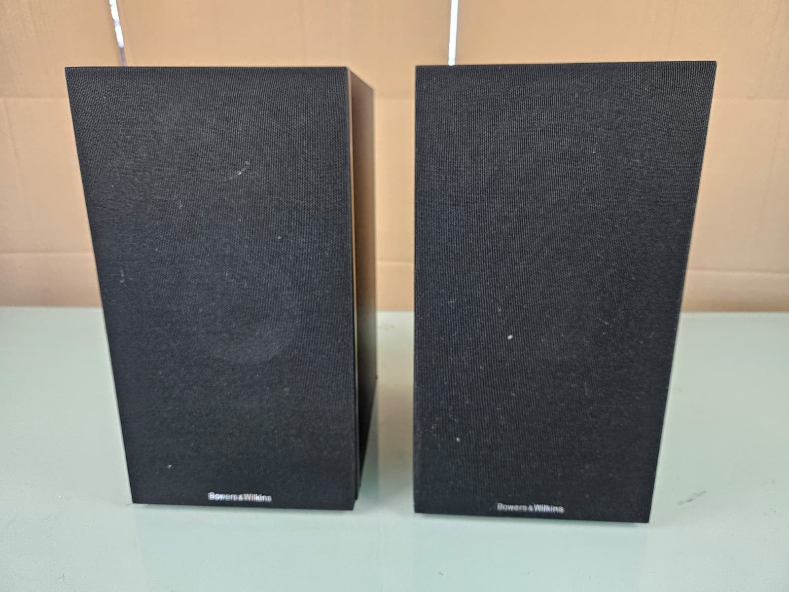 BOWERS & WILKINS B&W 607 S2 SPEAKERS
