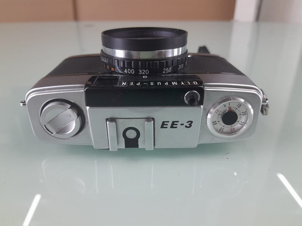 OLYMPUS PEN EE 3 FILM CAMERA D.ZUIKO F=28MM 1:3.5 LENS